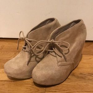 Tan wedge booties size 6/7